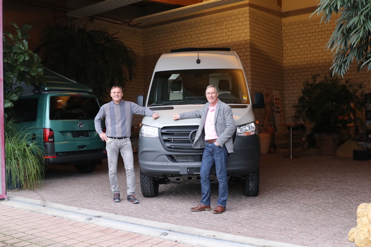 Roger Gehrig (l.) übernimmt von Gerhard Iten die auf 4x4-Wohnmobile spezialisierte Firma Tartaruga.