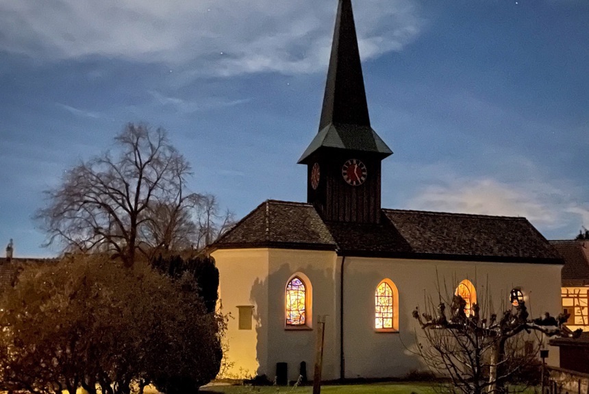 2412 1 Kirche Dorf Bei Vollmond Zvg2