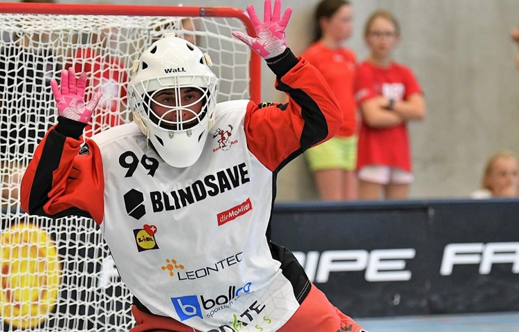 Die 99 im Red-Ants-Tor in Aktion: Ronja Schmid aus Marthalen gab diesen Frühling ihren Rücktritt vom Spitzenunihockey bekannt.
