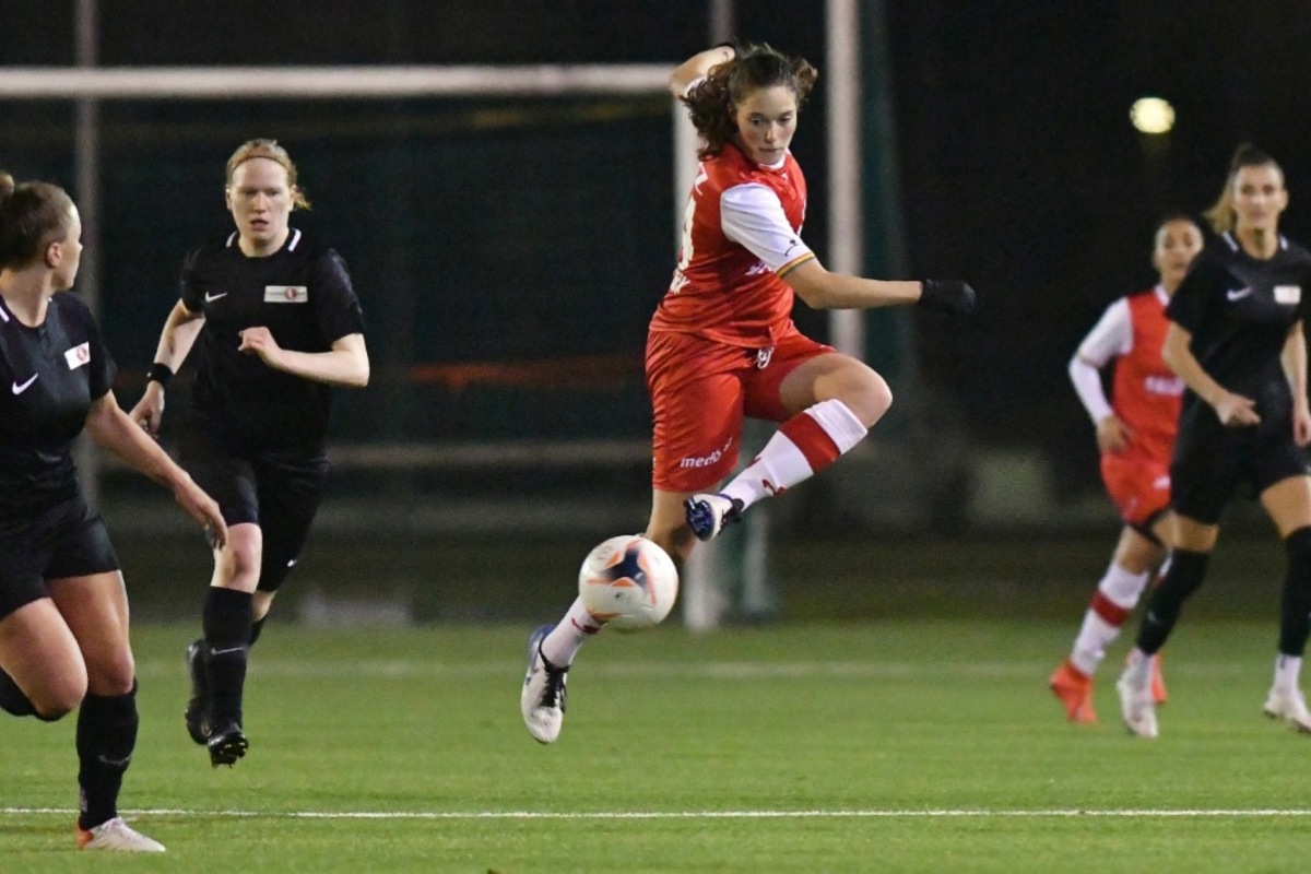 Elena van Niekerk im Dress des FC Winterthur