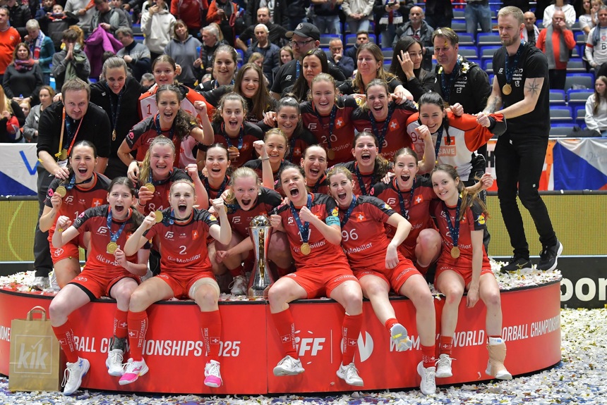 1912 15 Unihockey Zvg8