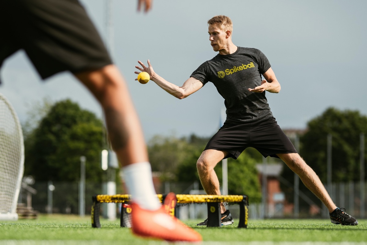 Auch ein Turnier in der Trendsportart Spikeball ist Teil des Dachsemer Aktivitätsprogramms.