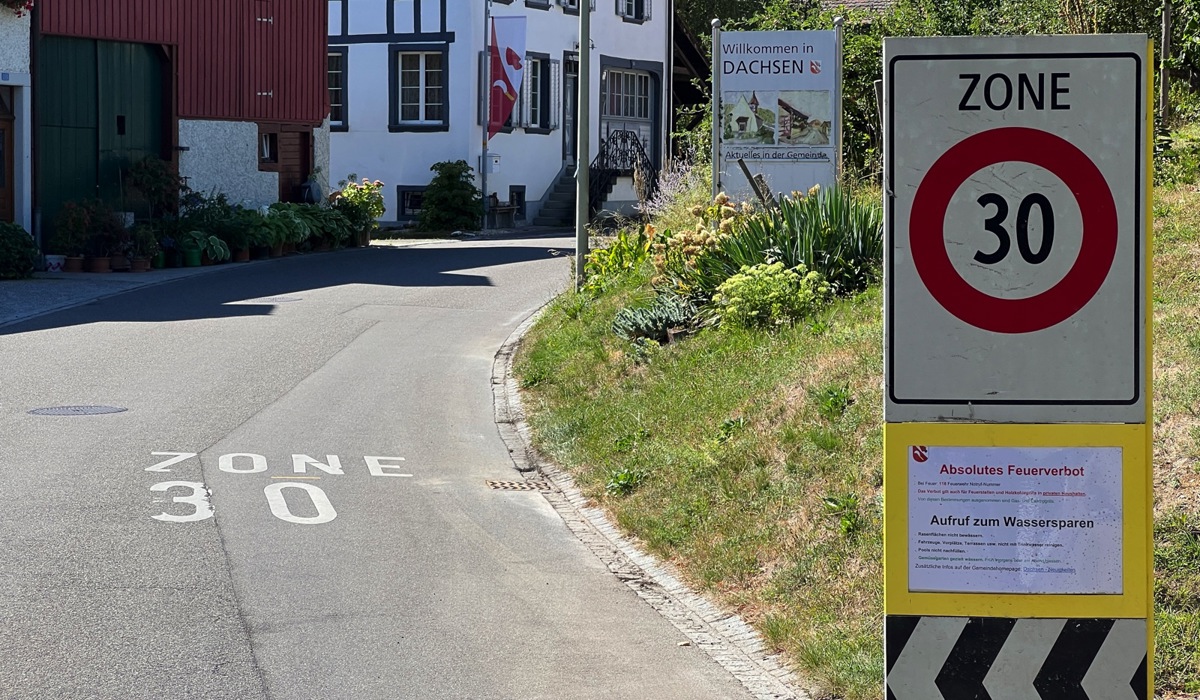 Dachsen Ruft Am Eingangsportal Zum Wassersparen Auf2