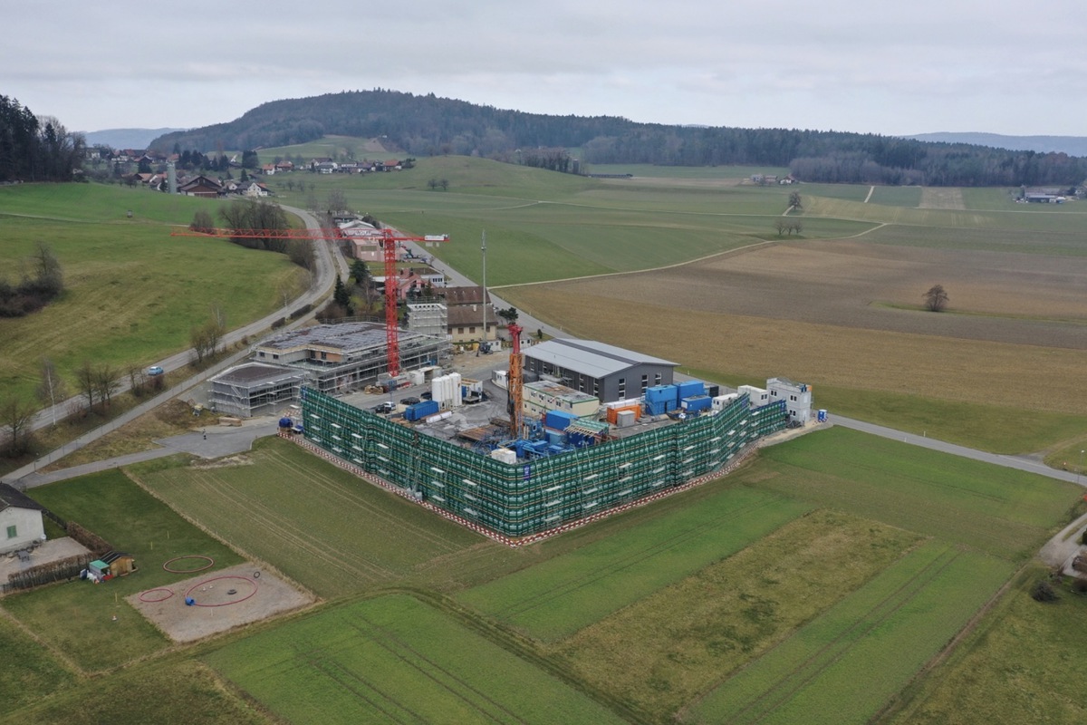 Die Standortregion Nördlich Lägern wurde auf mehreren Bohrplätzen wie diesem bei Stadel geologisch untersucht.