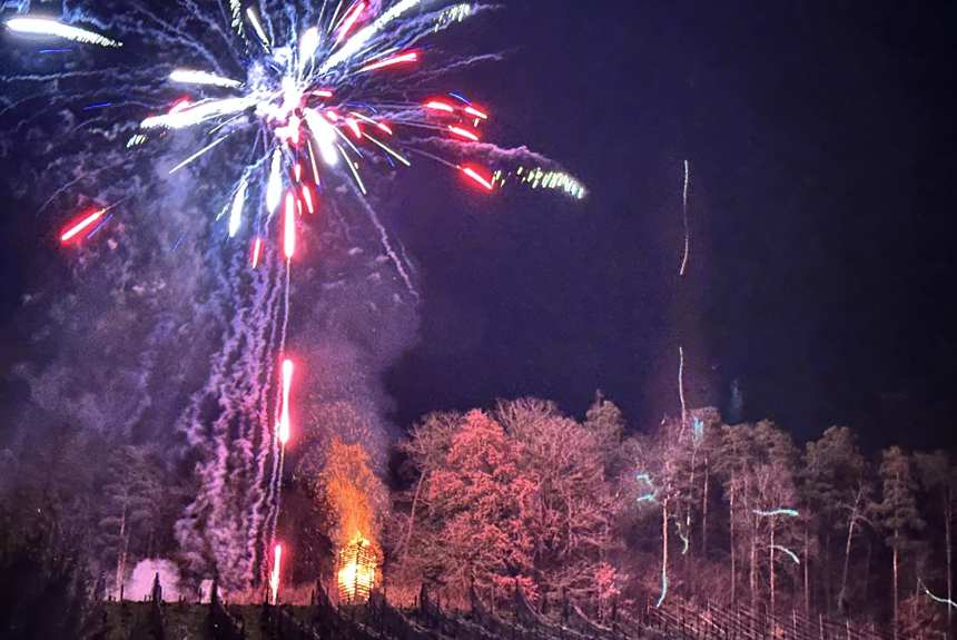 2402 4 Feuerwerk1 Unterstammheim Sm