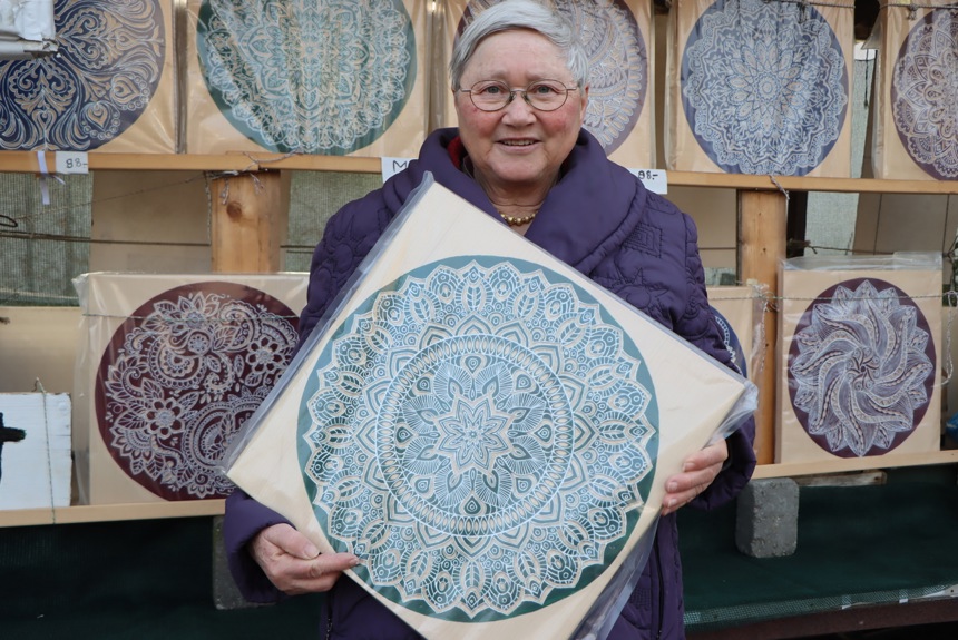 2301 6 Schnitzen2 Ruth Wiesmann Sm22