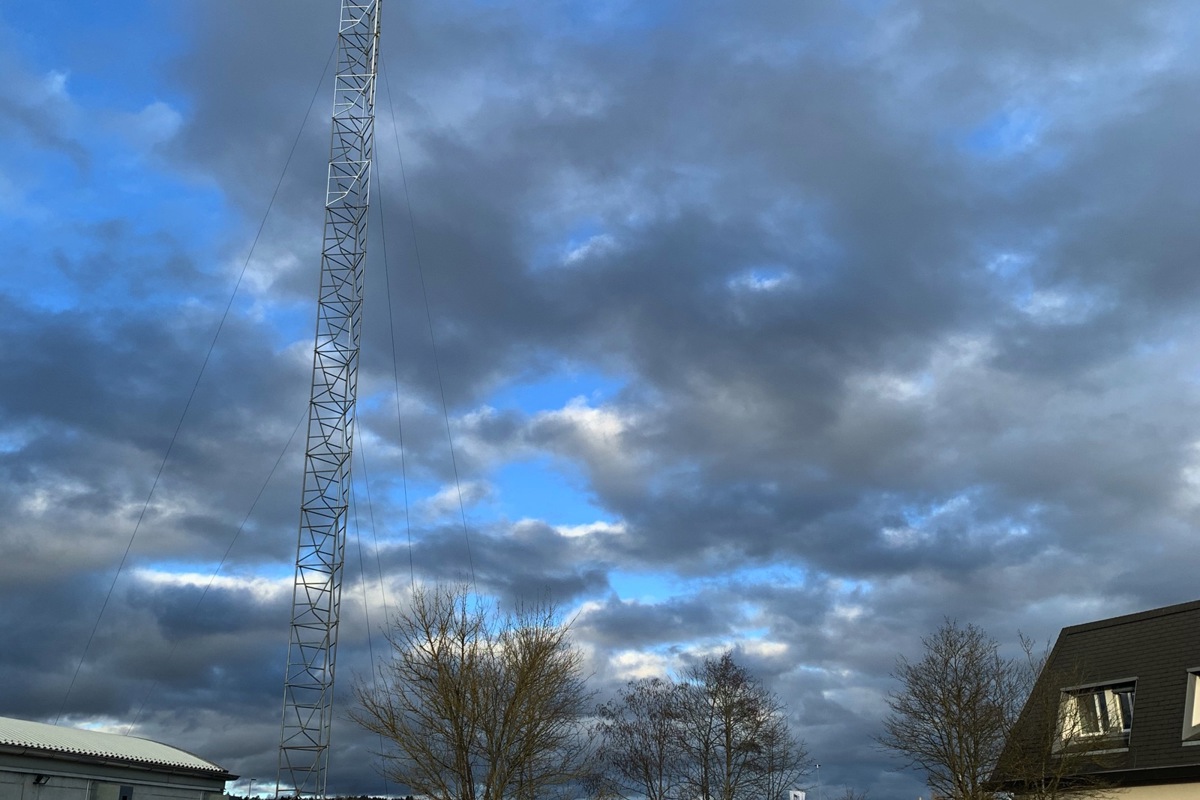 Die geplante Antenne für drei Anbieter im Niederfeld.