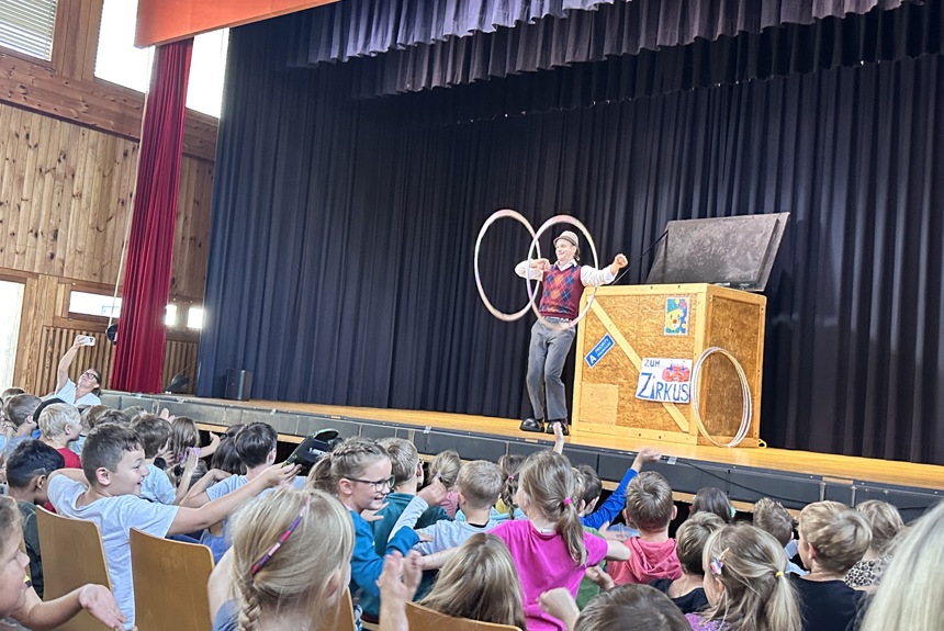 1209 7 Clown Toto Schule Neunforn Sm15