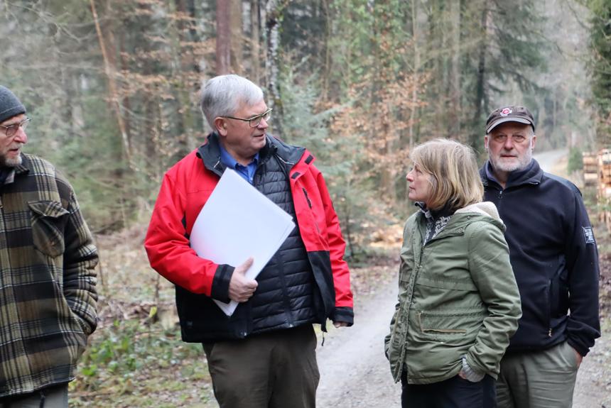 1002 5 Guntalingen Brennholzgant Farner Barengo Romue