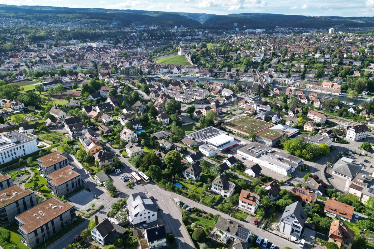 Feuerthalen in Blickrichtung Schaffhausen aus der Luft.