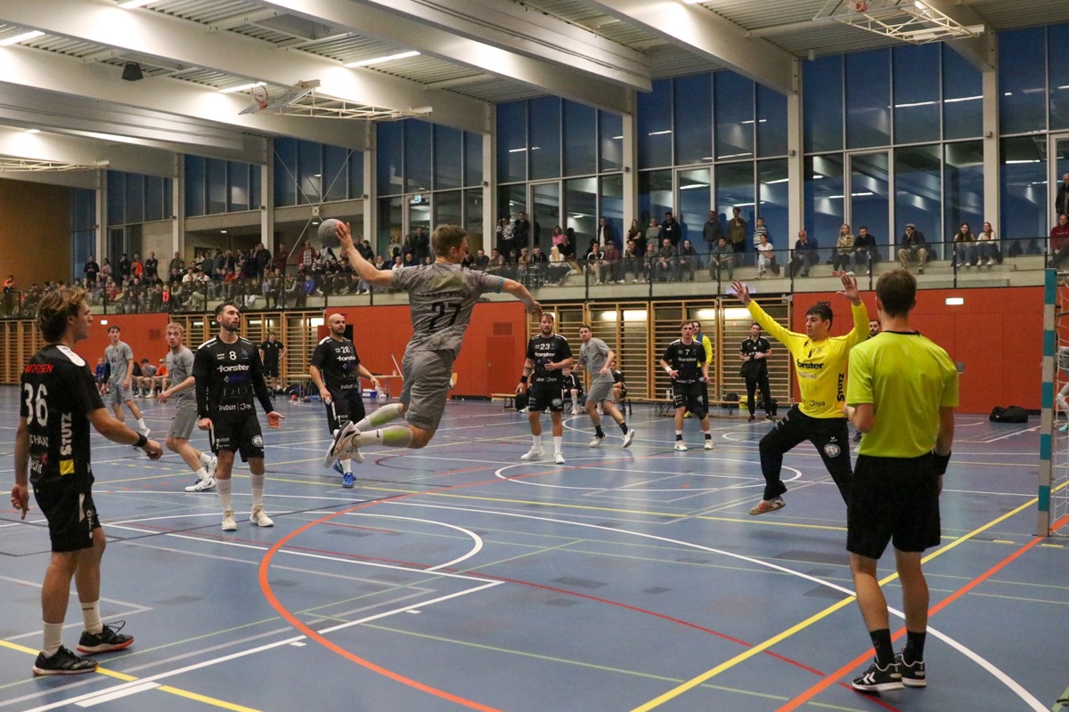 Im Handball sollten nebst der Beinmuskulatur und den Fussgelenken besonders die Hände und Finger gezielt aufgewärmt werden. 