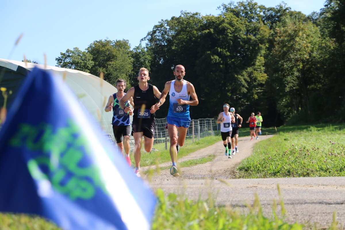 Der Wylandlauf (hier 2025) ist ein Volkslauf und führt zu grossen Teilen über Naturstrassen.
