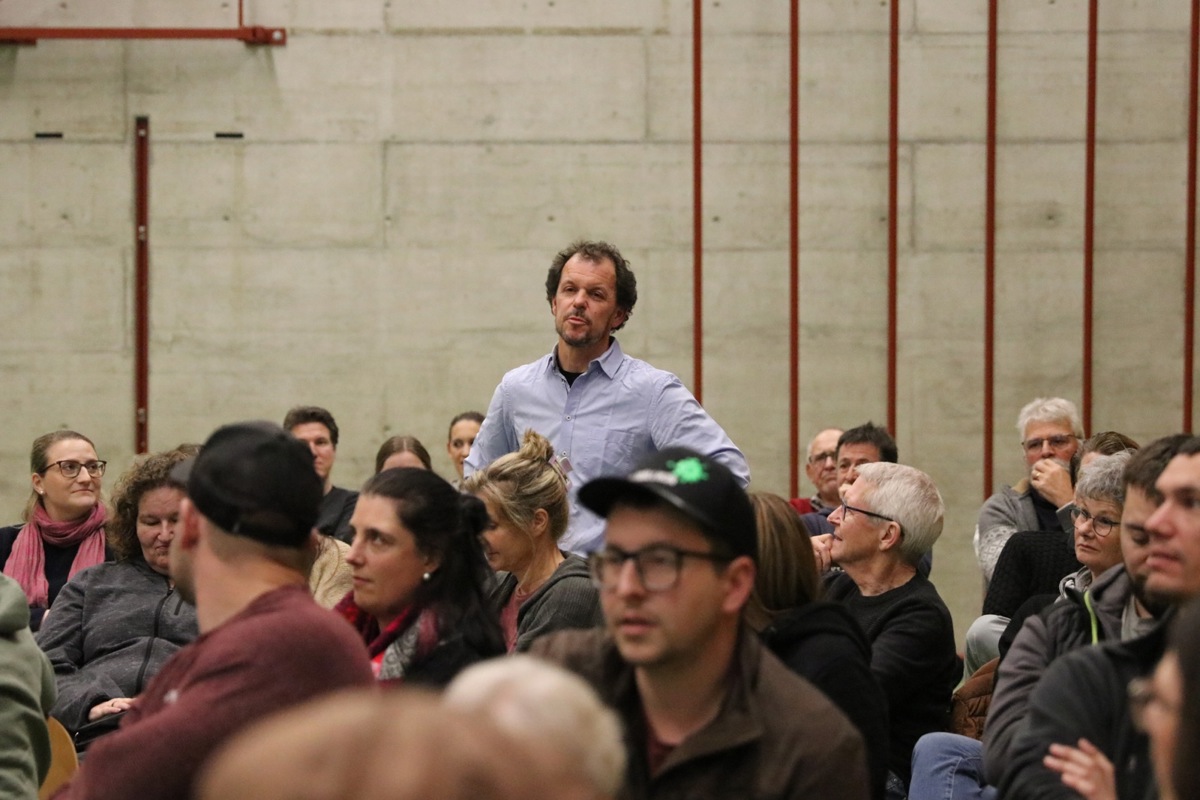 In Trüllikon wurde Peter Nussbaumer (Bild) zum neuen Schulpflegepräsidenten gewählt. Er ersetzt den bisherigen Markus Keller, der es nicht mehr ins Gremium schaffte, obwohl er gerne weitergemacht hätte.