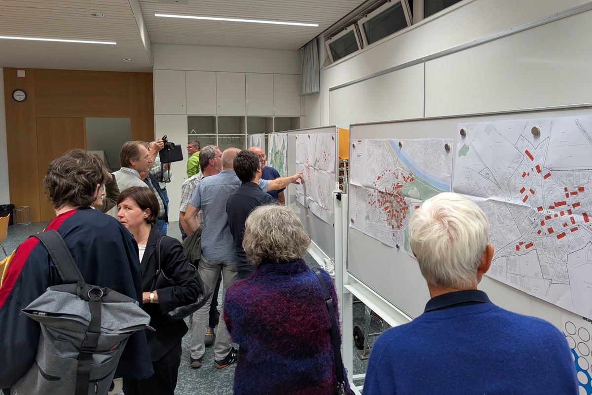 Die neuen Pläne der Gemeinde Andelfingen inklusive der seit der Fusion 2023 dazugehörigen ehemaligen Gemeinden Adlikon und Humlikon wurden ausgiebig studiert und diskutiert.