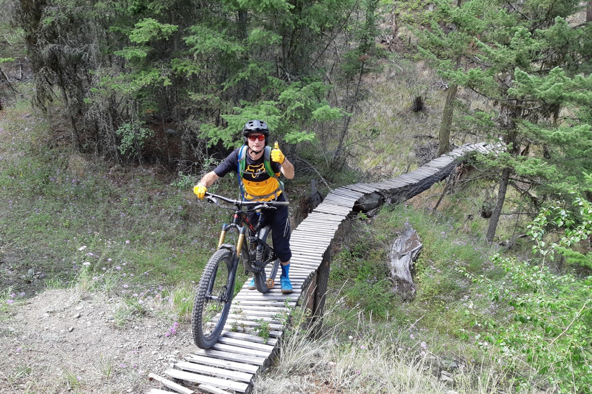 Fehltritt nicht zu empfehlen: Auf manchen Mountainbike-Trails bleibt nicht viel Platz.