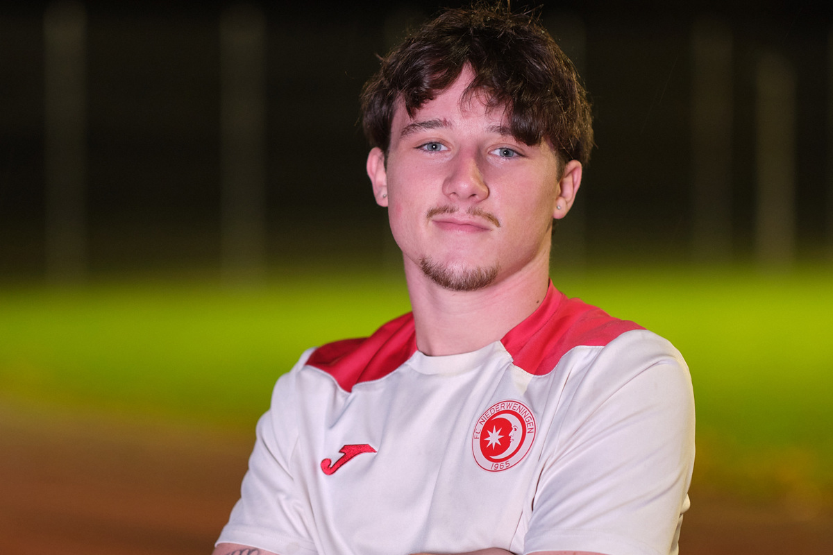 Yannick Schlatter aus Berg am Irchel geht für den FC Niederweningen auf Torjagd. Einer seiner Treffer stiess weltweit auf Beachtung.