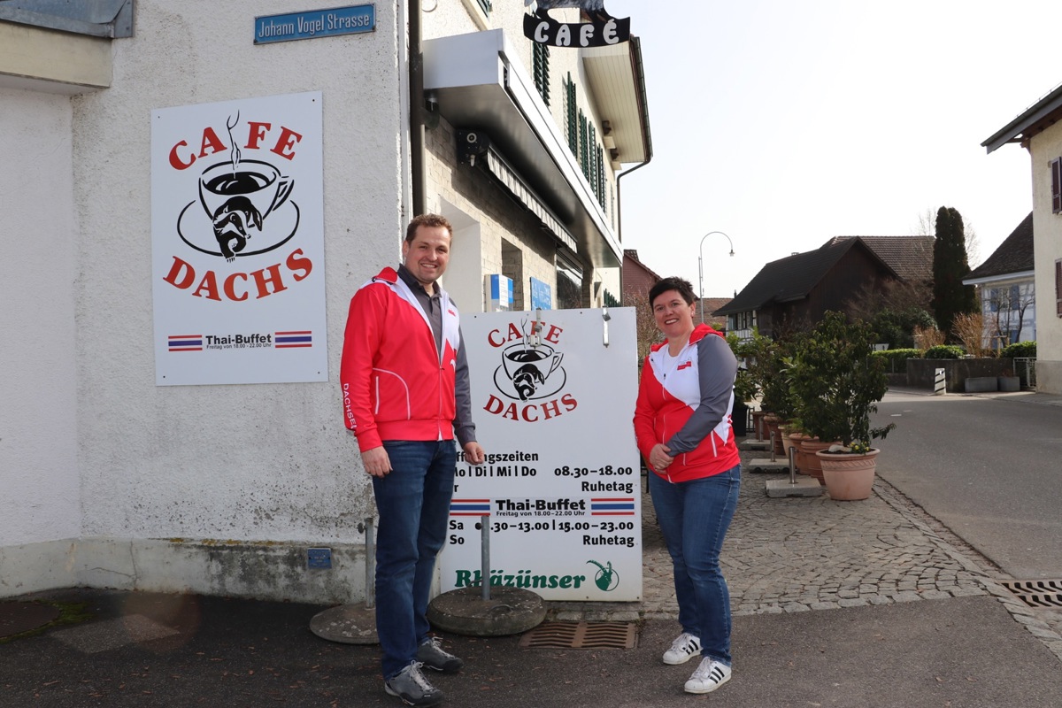 Christian Nobbe und Irène Brühlmeier freuen sich über die erfolgreiche Spendenaktion «Üsen Verein für üsi Beize».