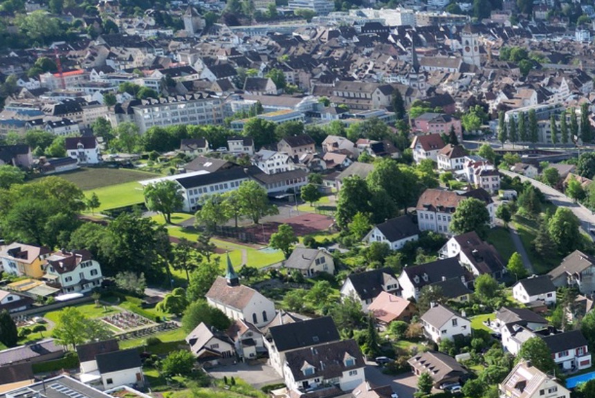 0506 3 Turnhalle Spilbrett Archv2