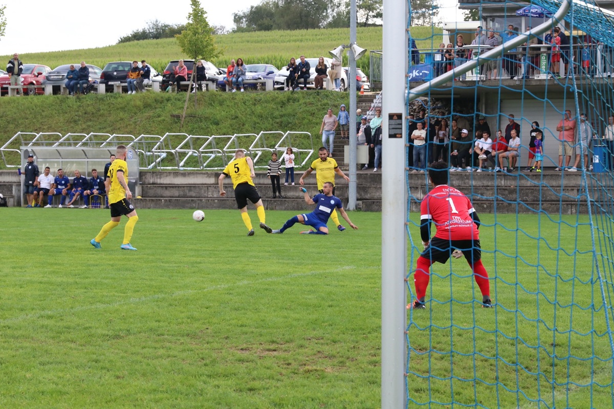 NK Dinamo Schaffhausen behielt gegen Ellikon/Marthalen die Oberhand (Foto vom Hinspiel im August).