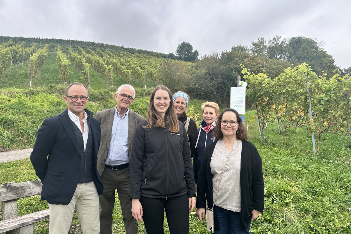 Gespannt auf den Erfolg des interaktiven Weinwanderwegs: Dominique Walser, Fritz Wehrli, Julia Hürbi, Petra Langhart, Andrea Glesti und Daniela Zimmermann (von links).