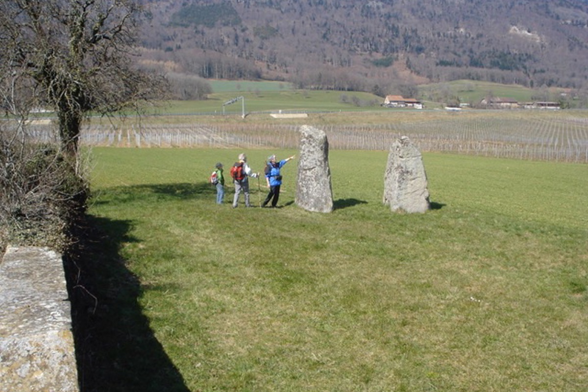 Bei den Menhiren in der Nähe von Grandson am Neuenburgersee.