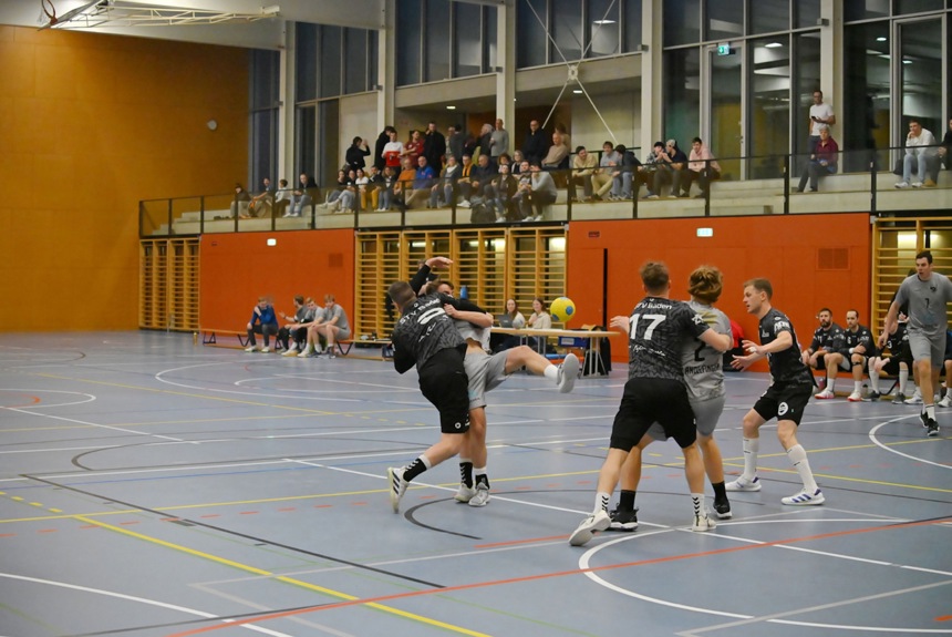 2412 11 Handball Zvg13