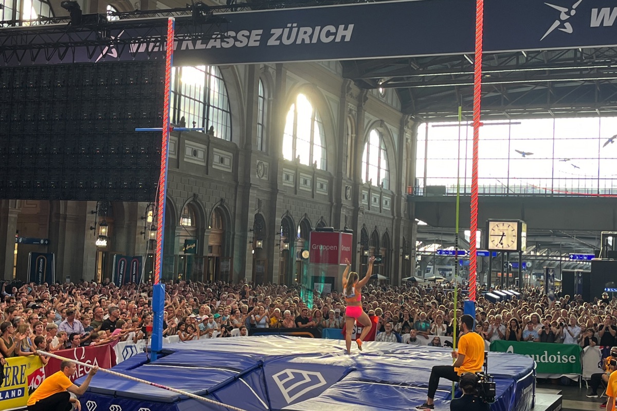 Angelica Moser genoss den Wettkampf vor heimischem Publikum in der grossen Halle des Zürcher Hauptbahnhofs sichtlich.