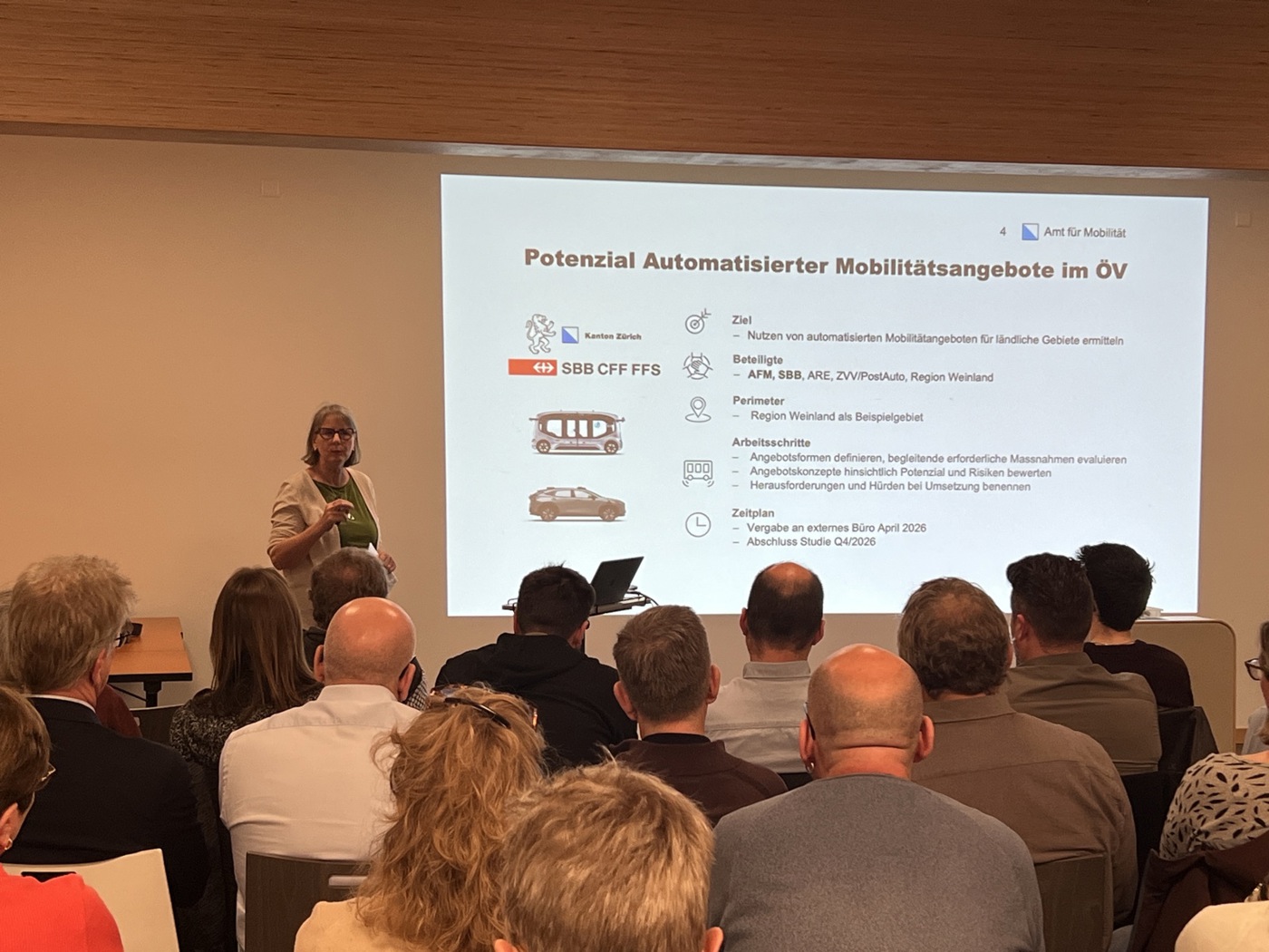 Christine Dasen Vom Amt Für Mobilität Erläuterte An Der ZPW Versammlung Das Projekt2