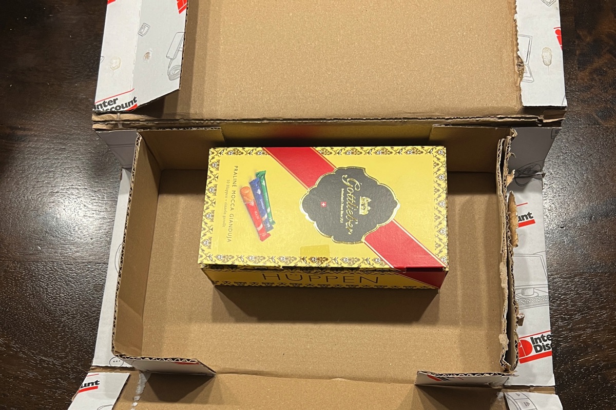 Süsse Überraschungen machen keine Freude, wenn sie mit dem Diebstahl wert­vollerer Dinge bezahlt werden müssen. 