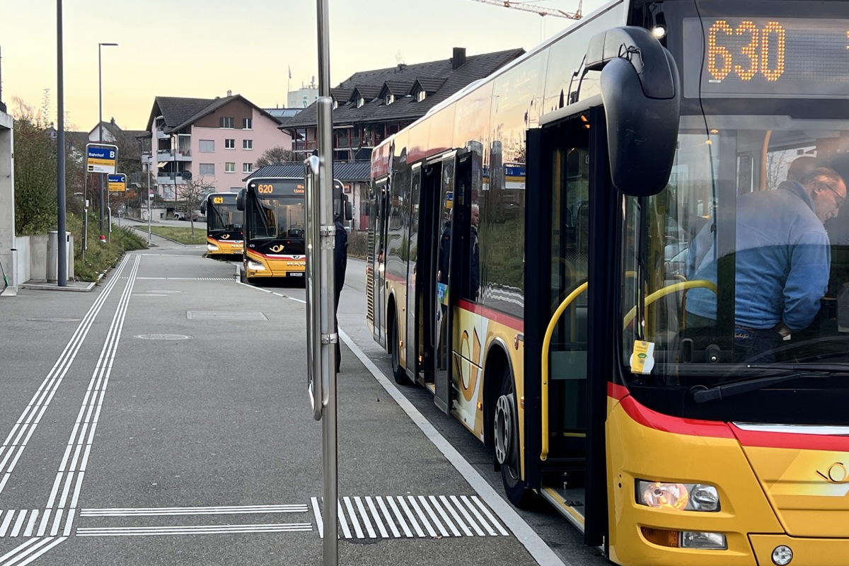 Busse nach Ossingen