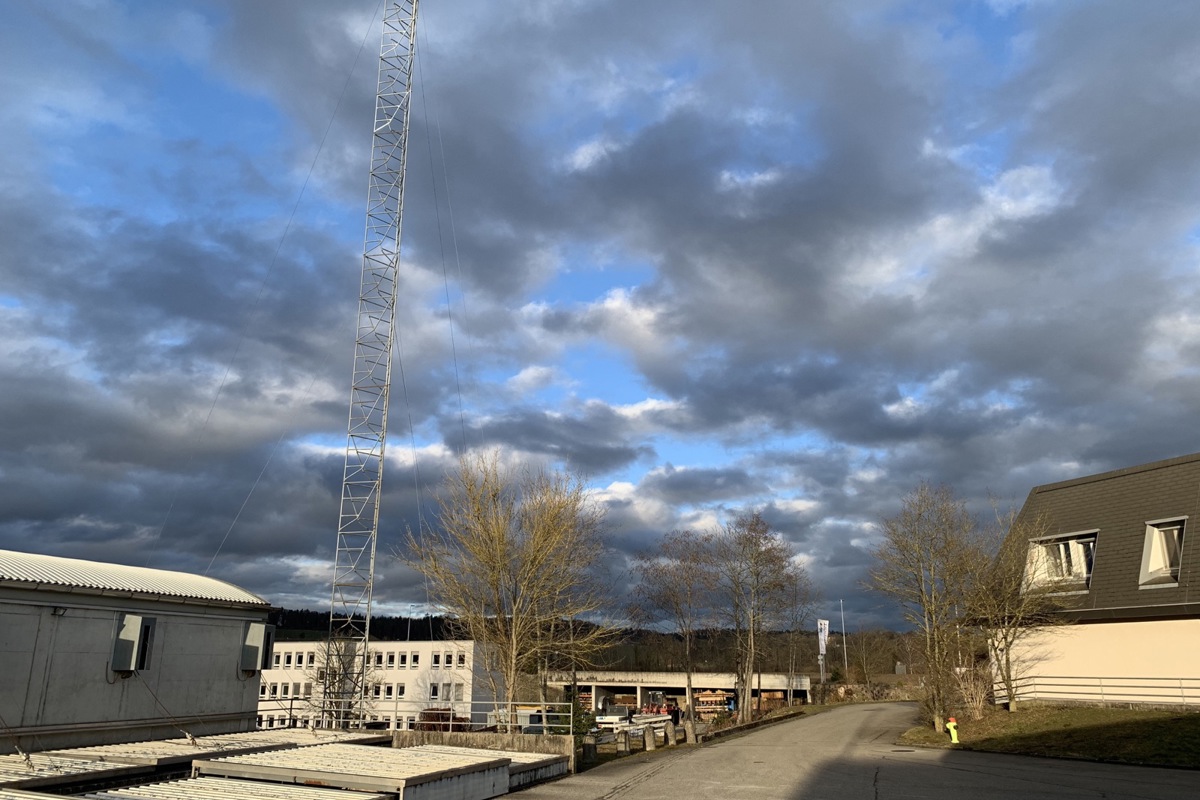 Das Baugespann gehört fast zum Bild der Ausbildungsanlage.