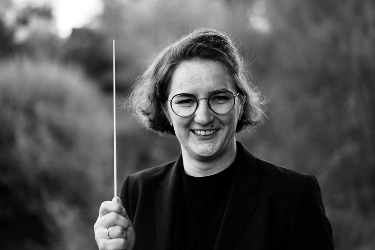 Nadine Brennwald dirigiert gleich mehrere Orchester aus der Region.