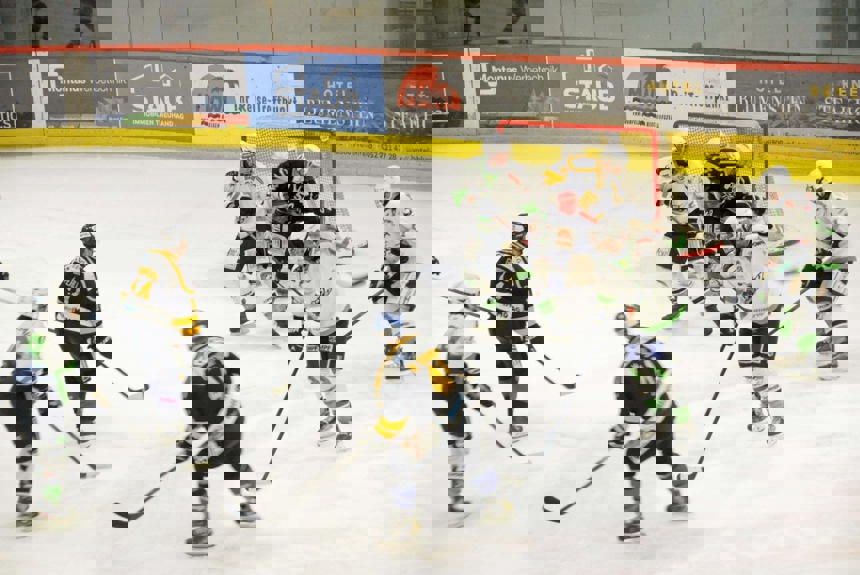 1301 7 Eishockey Zvg6