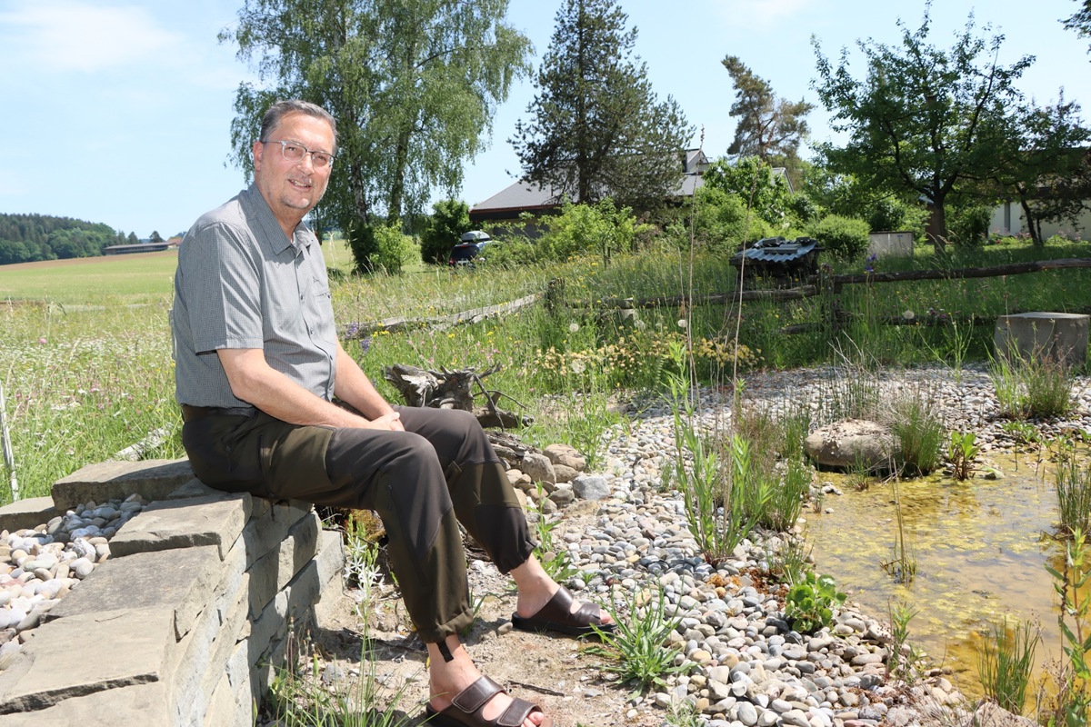 Rund ums Haus von Urs Philipp und seiner Frau kreucht und fleucht es – dank Magerwiese