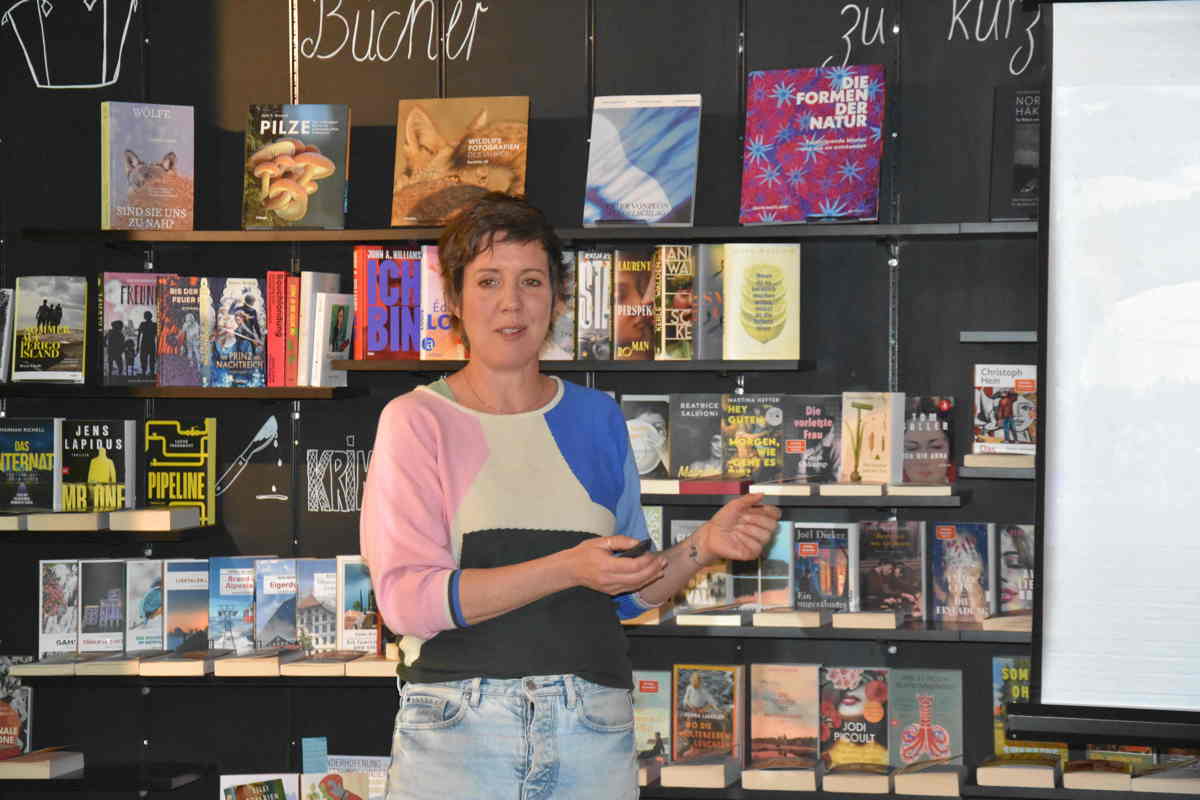 Nicole Egloff erklärte an ihrer Buchpräsentation, wie die Landwirtschaft in manchen Betrieben neu gedacht wurde.