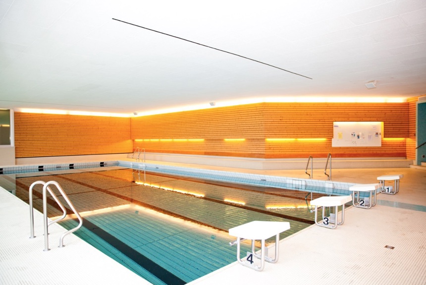 2110 3 Hallenbad Aquafit Power.Ch8