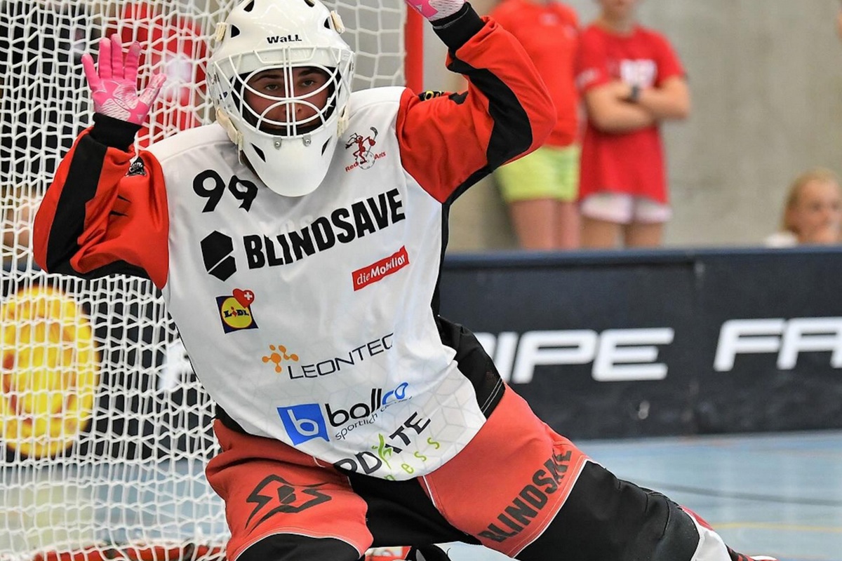 Die 99 im Red-Ants-Tor in Aktion: Ronja Schmid aus Marthalen gab diesen Frühling ihren Rücktritt vom Spitzenunihockey bekannt.