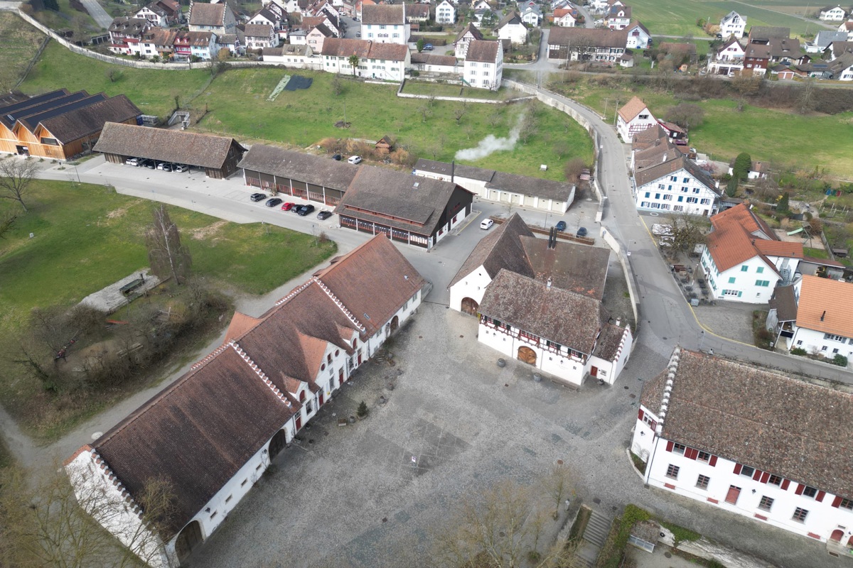 Künftig soll das Postauto in der Unterstadt über die Steigstrasse weiterfahren bis zum Klosterplatz.