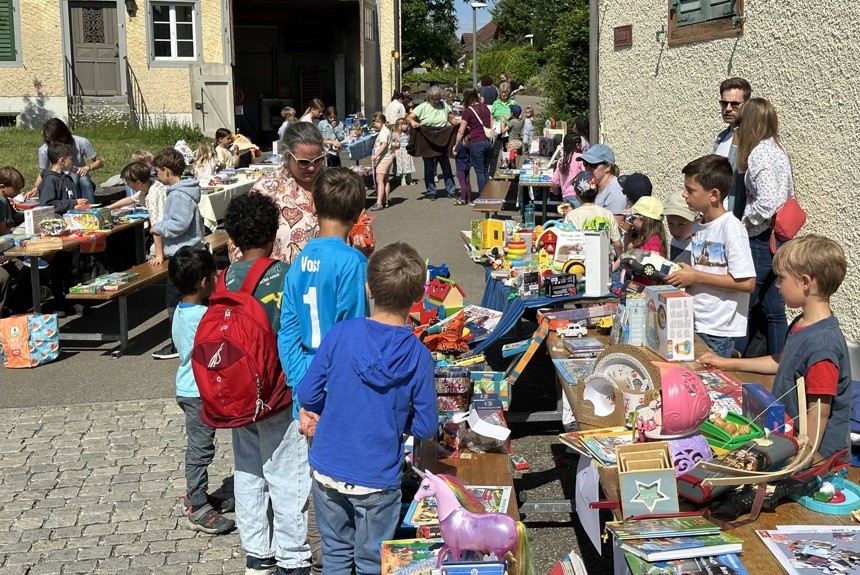 0906 5 Flohmarkt Ossingen Sm20