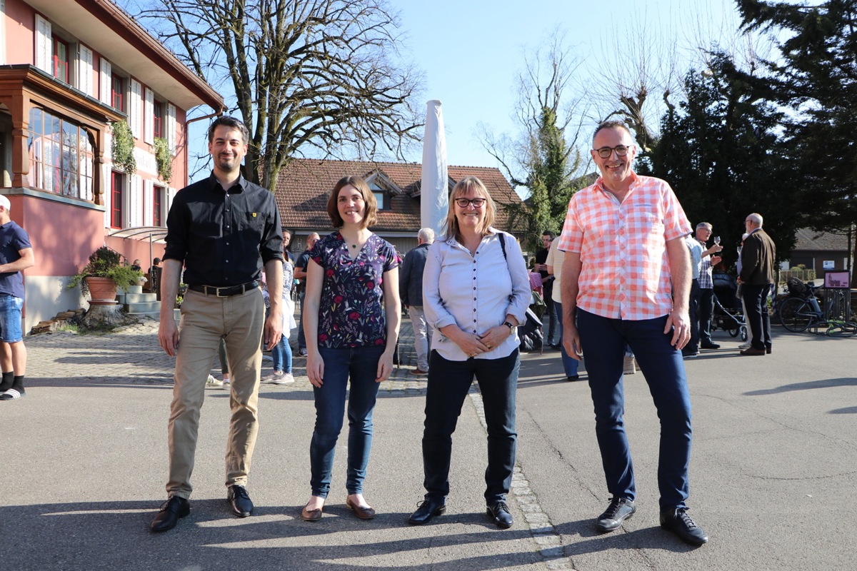 Vom 2022 gewählten Gemeinderat ist bald nichts mehr übrig: Andreas Wyler und Claudia Grätzer (1. und 3. von links) räumen nach der laufenden Amtszeit ihre Sitze. Denise Grolimund, Andreas Strolz und Petra Lieb (fehlt auf dem Bild) taten dies schon vorzeitig. 