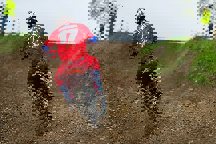 1704 13 Motocross Zvg13