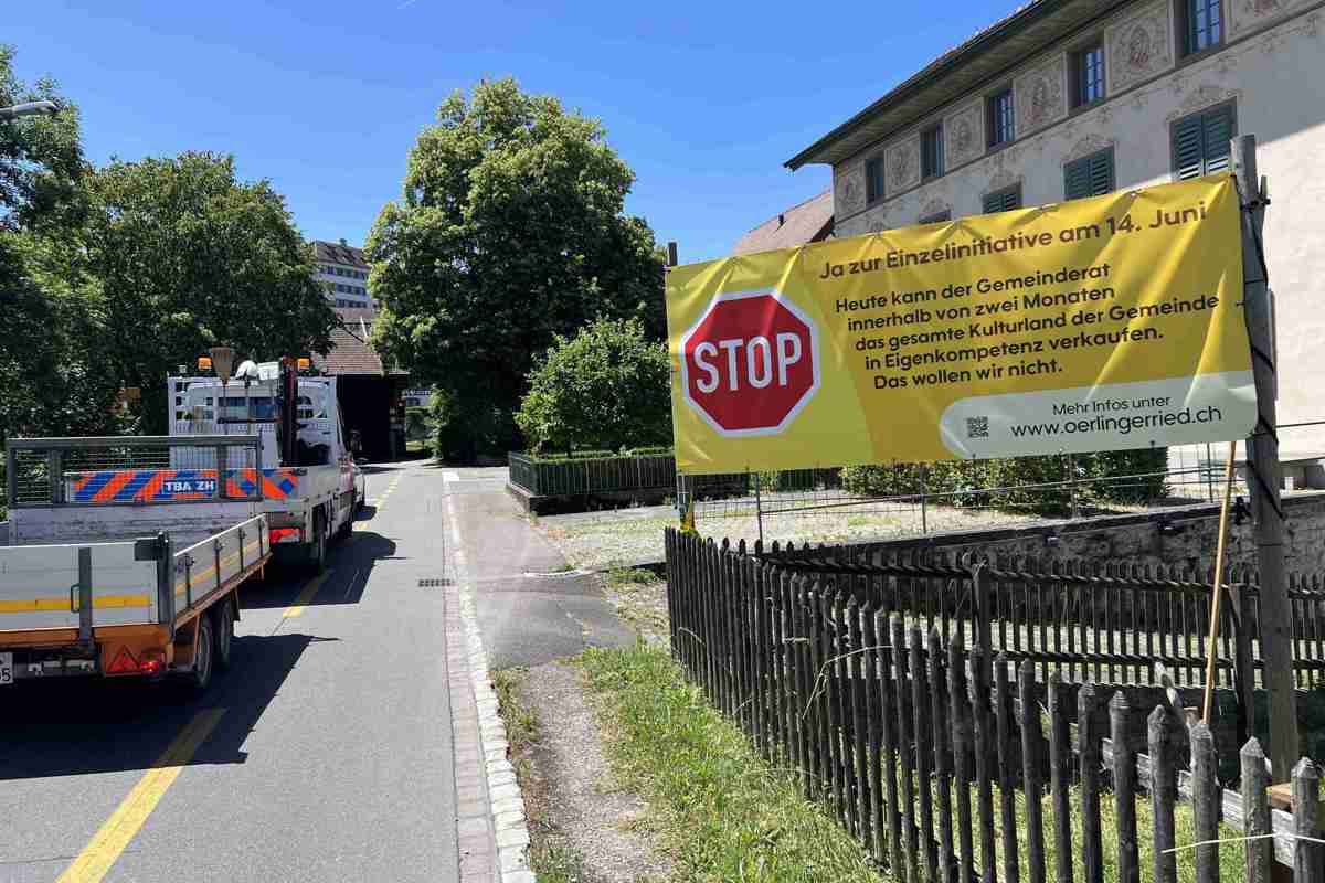 In Kleinandelfingen dominierten in den letzten Wochen Plakate für die Einzelinitiative das Strassenbild.