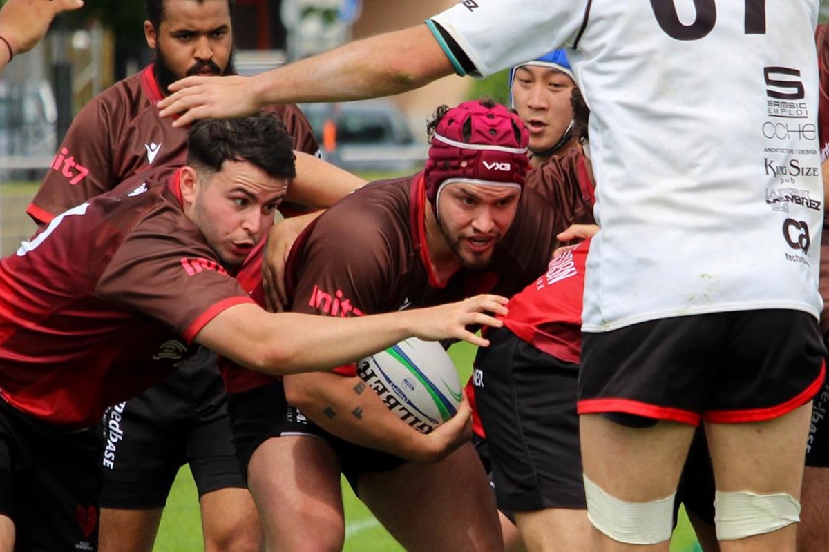 Der Weinländer Fabio Fasnacht (mit Ball) auf dem Weg zu einem sogenannten Try