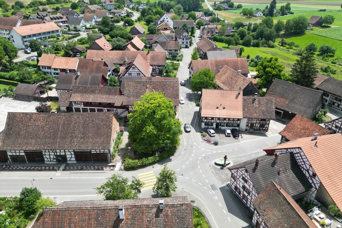 Unter anderem für die «Rössli»-Kreuzung und die Strasse durch das Oberdorf hat der Gemeinderat Pläne.