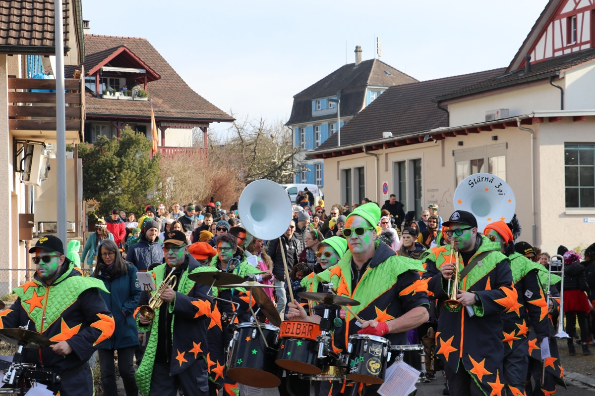 Die Gugge Chrottepösche wird, wie kürzlich in Henggart, den Umzug in Marthalen anführen.