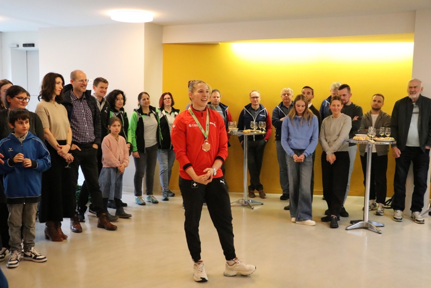 0404 7 Angelica Msa12