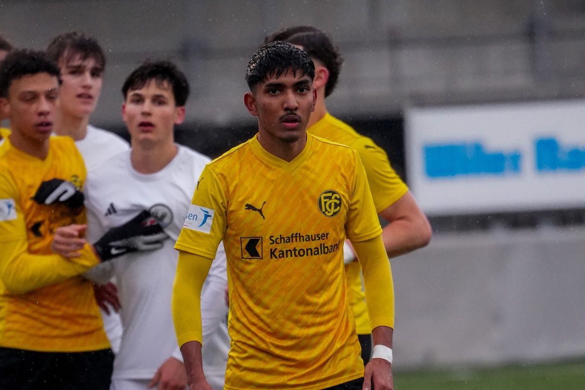 Den FC Schaffhausen bezeichnet Dylan Surendran als seinen Heimatverein. Nach zweieinhalb Jahren im Nachwuchs des FC Winterthur ist der Feuerthaler seit dem vergangenen Winter wieder zurück bei den Munotstädtern.