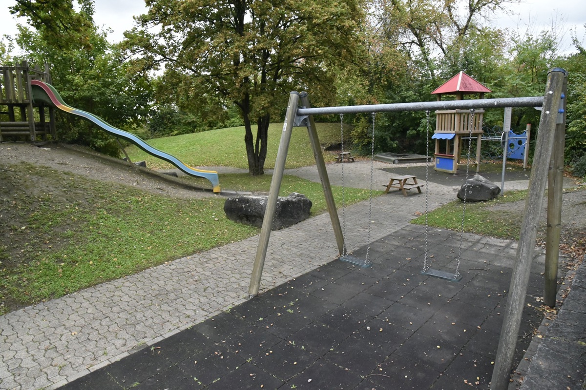 Noch Spielplatz – vielleicht bald neuer Standort für zwei Klassenräume der HPS?